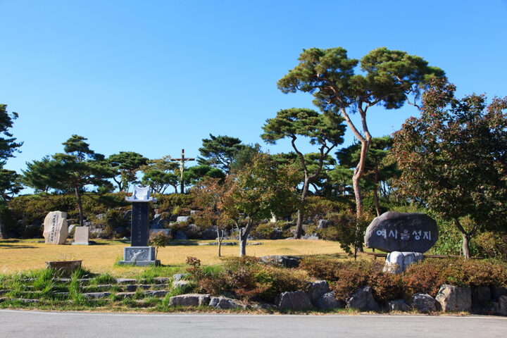 예산여사울이존창생가터_전경2 (촬영년도 : 2015년)