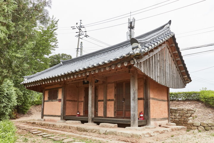 충목단 충의재