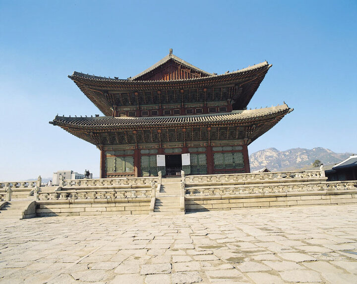경복궁 근정전 측면