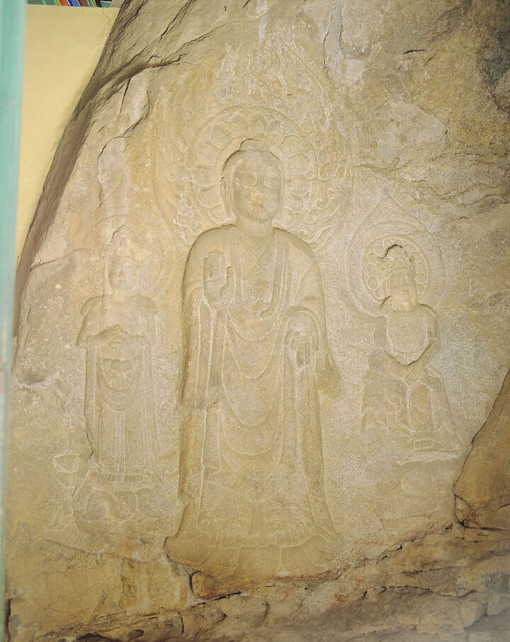 서산 용현리 마애여래삼존상