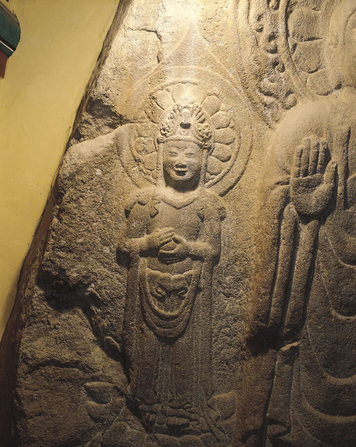 서산 용현리 마애여래삼존상 우협시보살상(봉보주보살상)