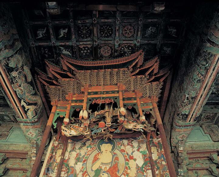 화암사 극락전 닫집1
