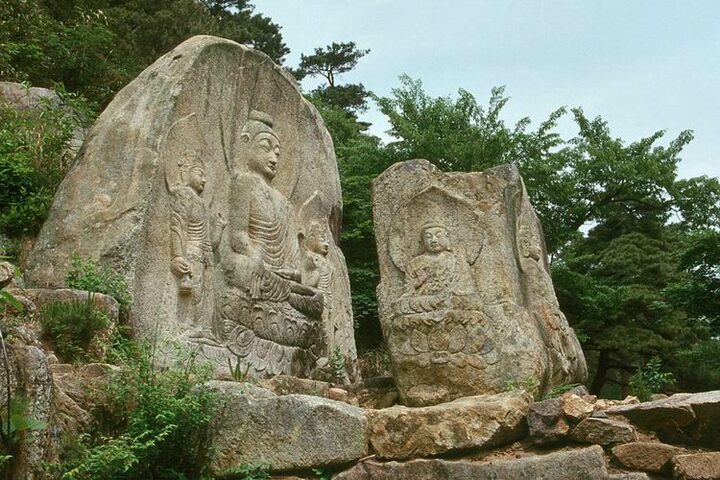 경주 남산 칠불암 마애불상군