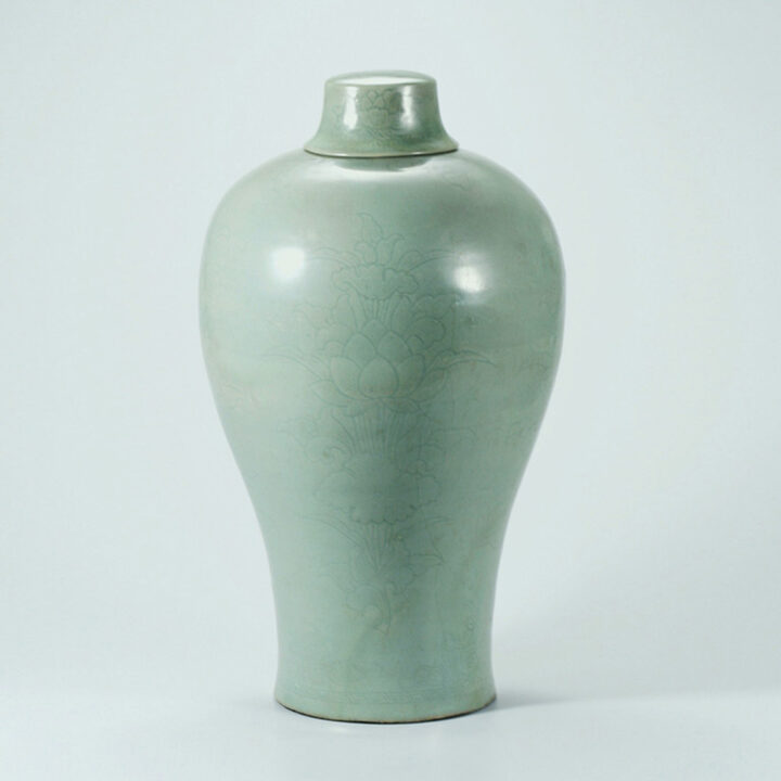 국보 청자 음각연화문 유개매병(2014년 국보 동산 앱사진)