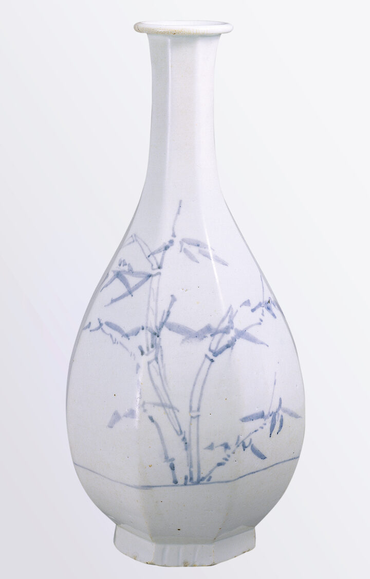 국보 백자 청화죽문 각병(2014년 국보 동산 앱사진)