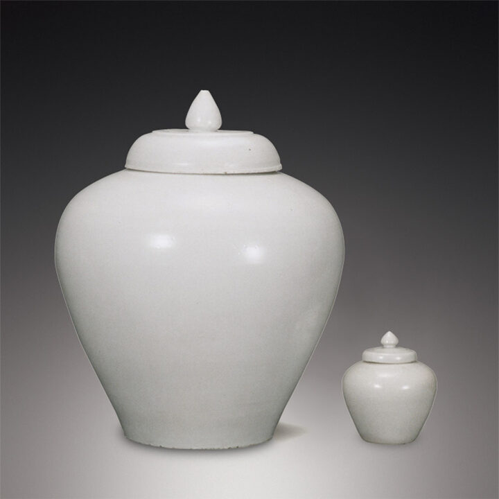 국보 백자 유개항아리(2014년 국보 동산 앱사진)