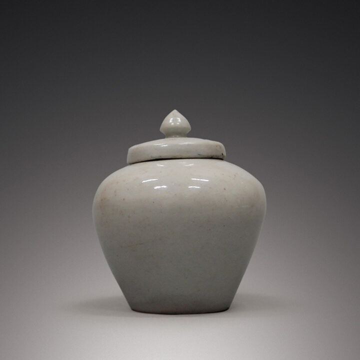 국보 백자 유개항아리(2014년 국보 동산 앱사진)