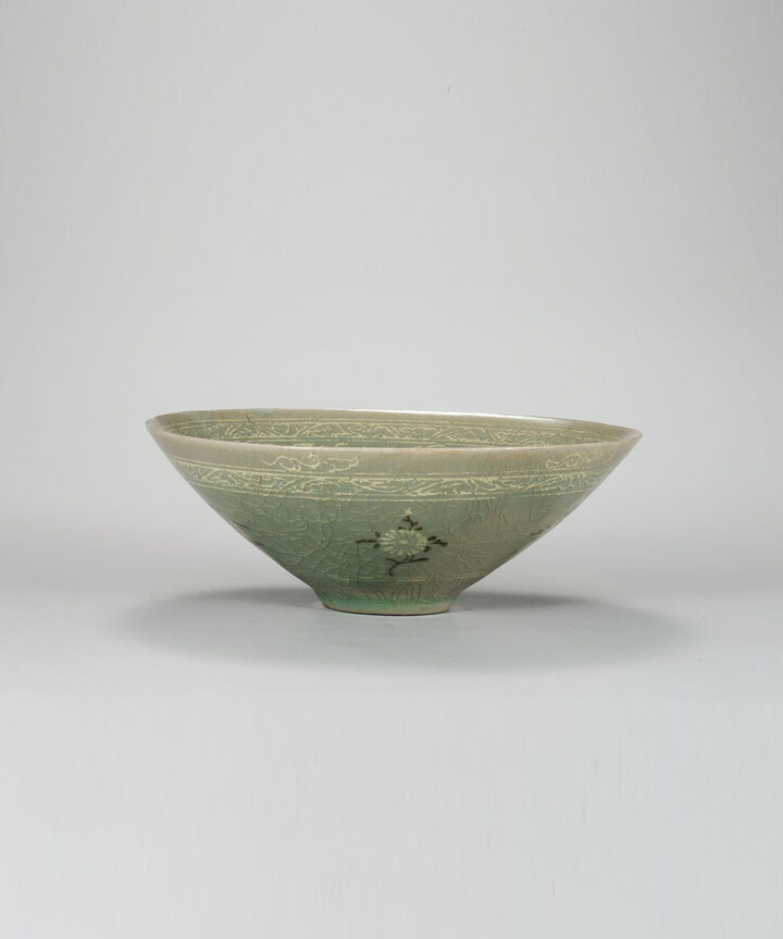 국보 청자 상감당초문완(2014년 국보 동산 앱사진)