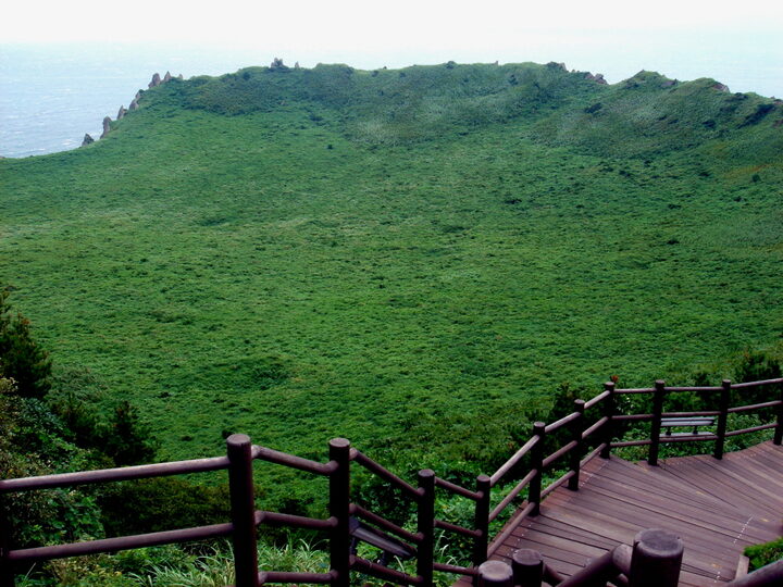 성산일출봉천연보호구역 분화구