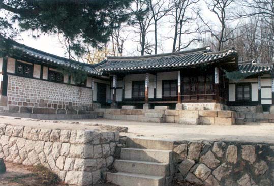 서울 창녕위궁 재사 전경