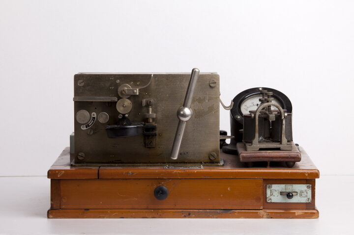 음향인자전신기