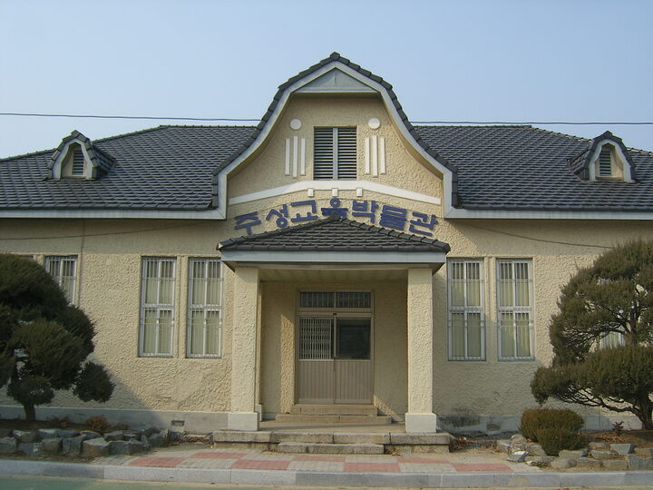출입구 상세