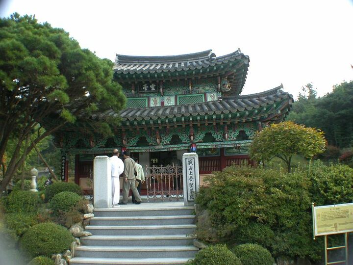 영대 전경