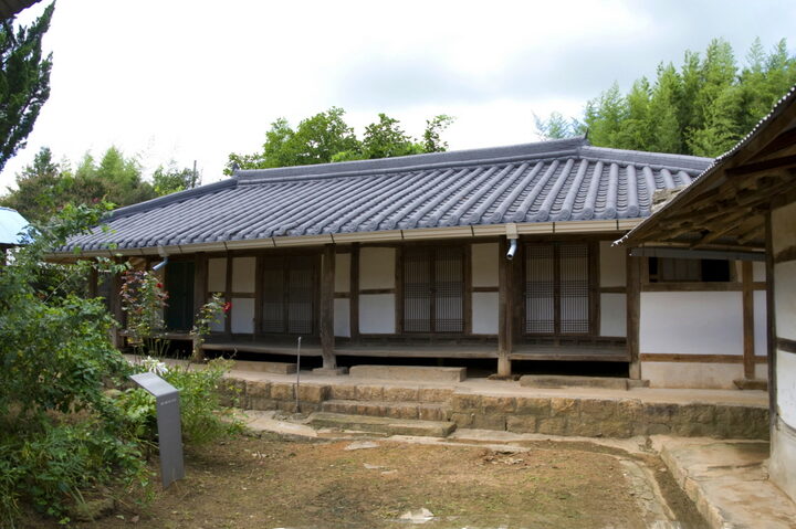생가 사랑채 동측/문화재청