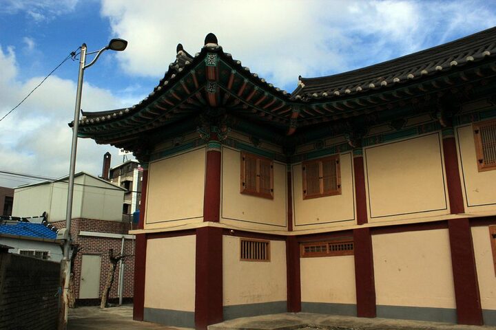 서측면(보수 후)