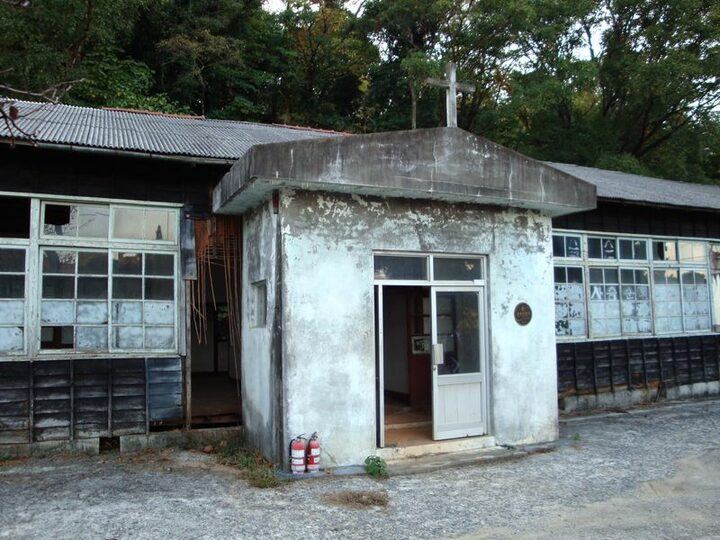 출입구 상세