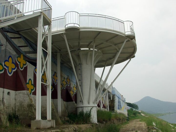 전경 2