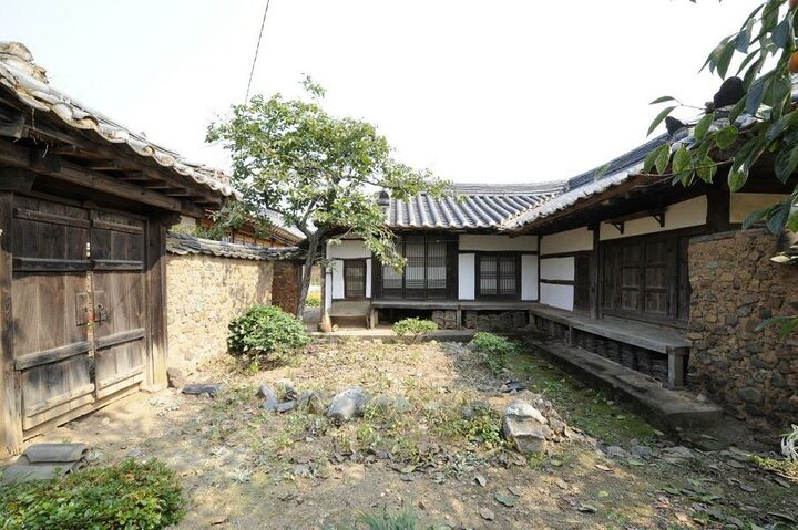 사랑채 배면 화계/문화재청