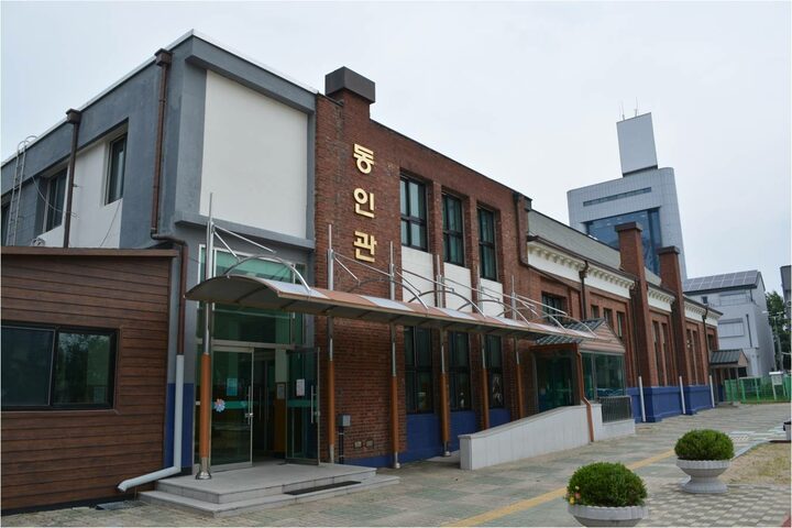 대구 동인초등학교 강당