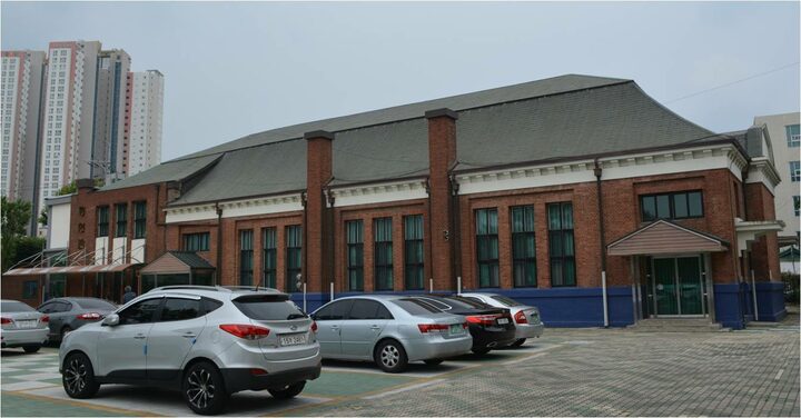 대구 동인초등학교 강당