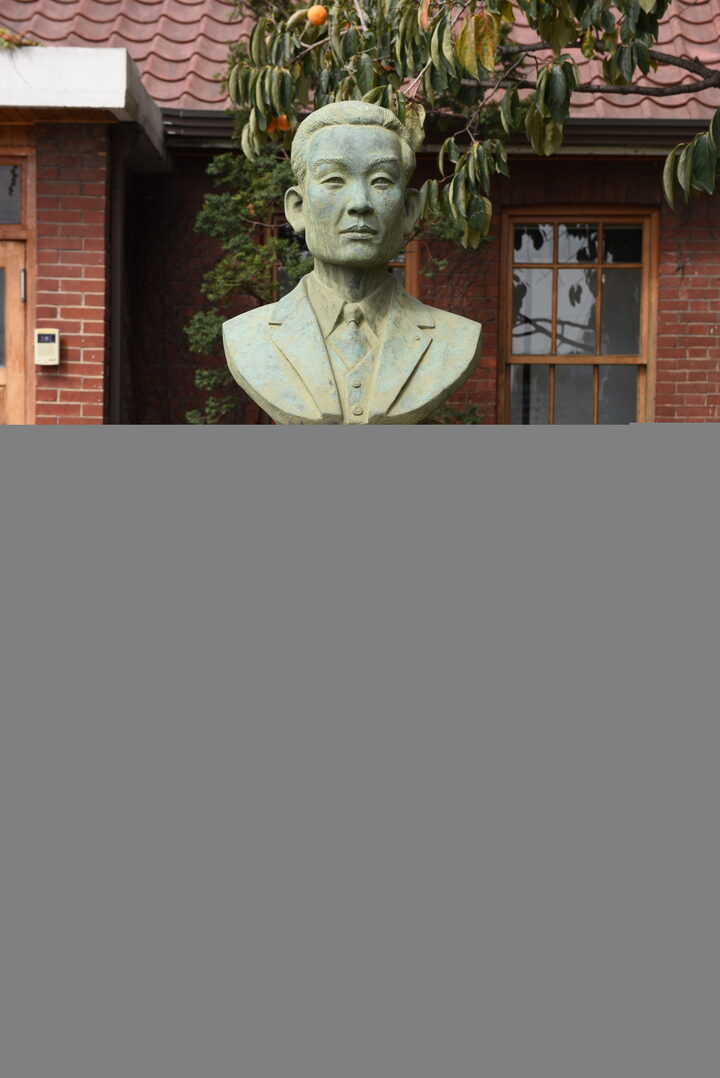 서울 홍파동 홍난파 가옥_홍난파상 (촬영년도 : 2015년)