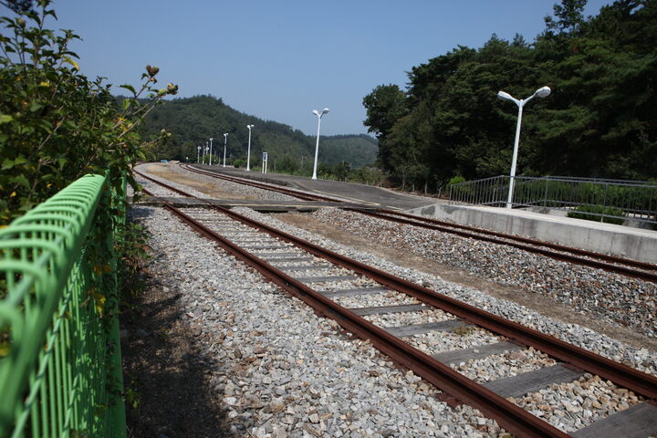 나주 구 남평 역_철길 (촬영년도 : 2015년)
