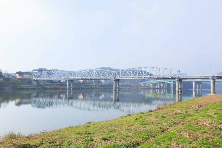 공주 금강철교_금강변에서 바라본 금강찰교 (촬영년도 : 2015년)