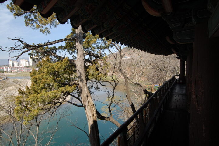 삼척 죽서루와 오십천(촬영:문화재청)