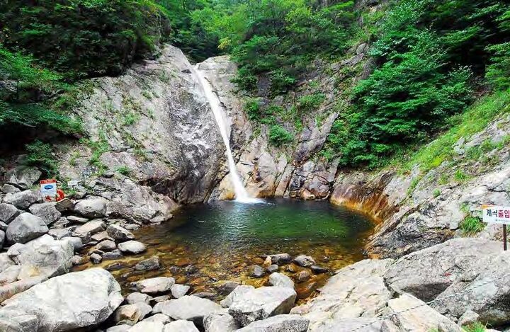설악산 비룡폭포 계곡 일원