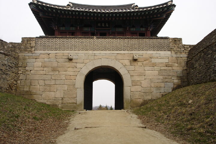 조령(제3관문)