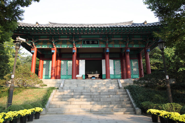 사육신묘