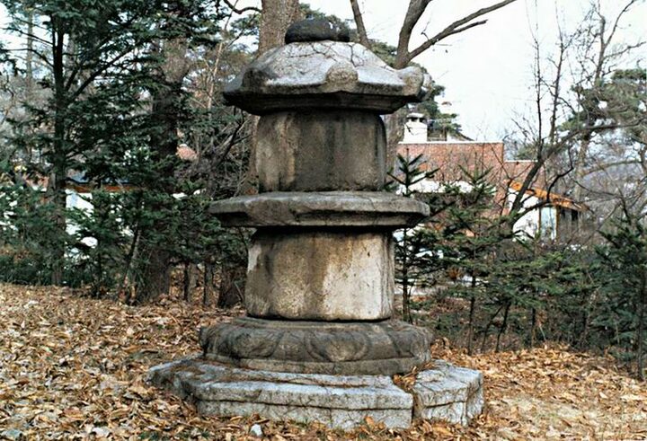 석조팔각부도