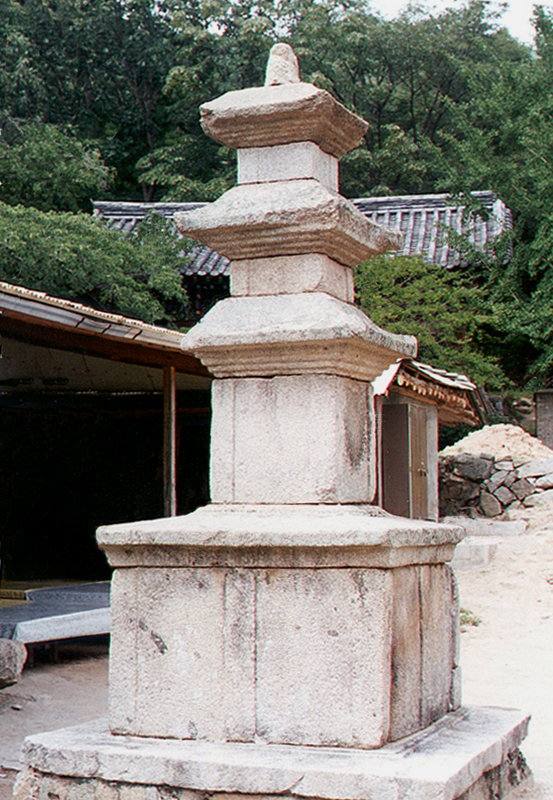 북지장사삼층석탑(동편)
