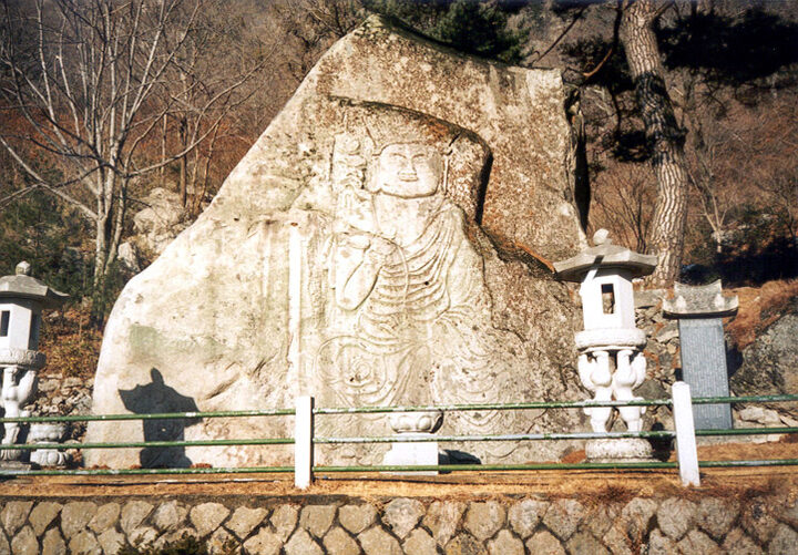 동화사염불암보살좌상