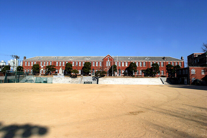 창영초등학교교사전경