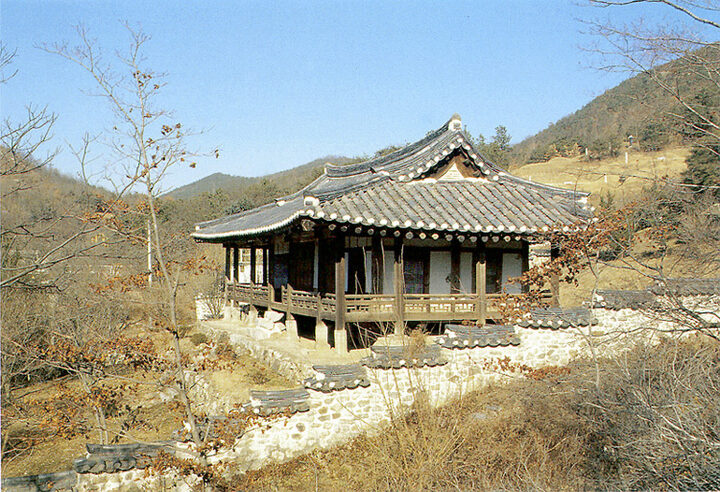 유회당(전경)