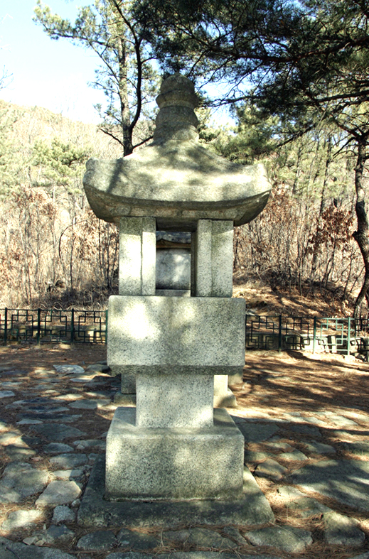 나옹선사석등