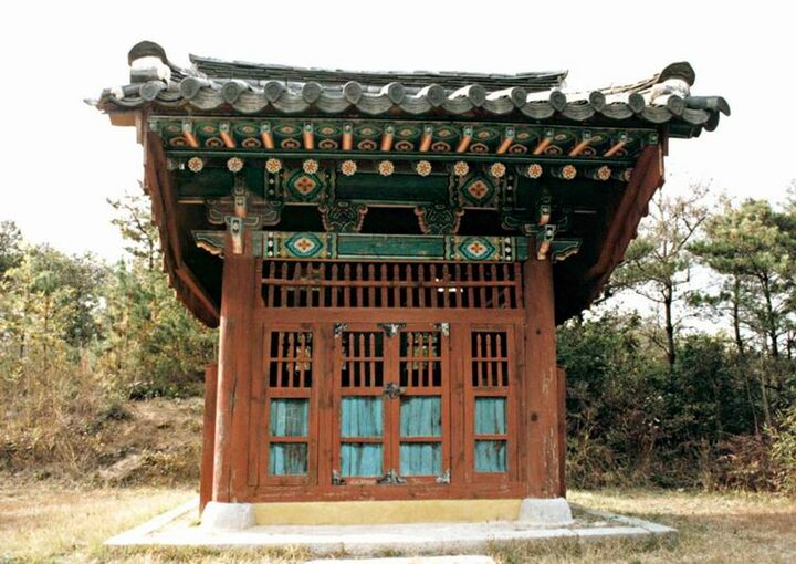 비각