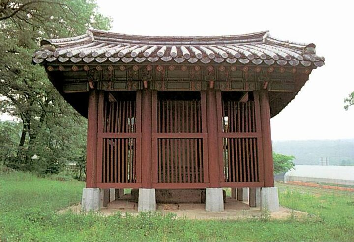 비각