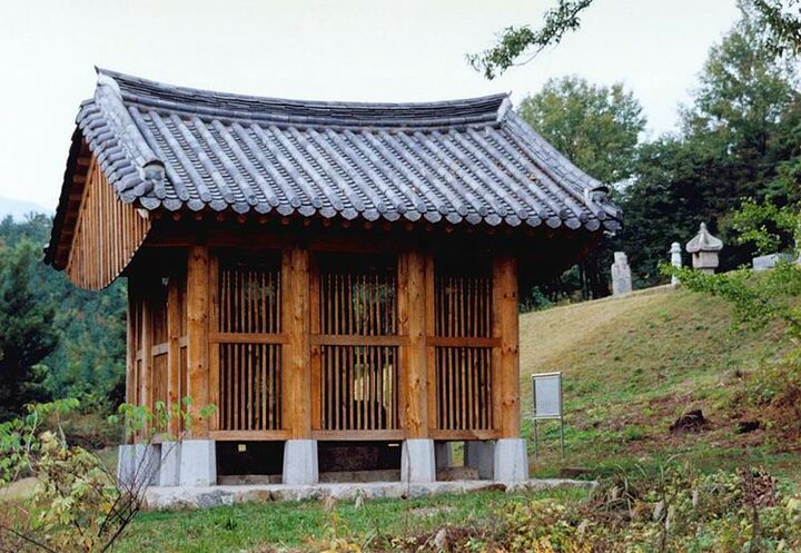 비각