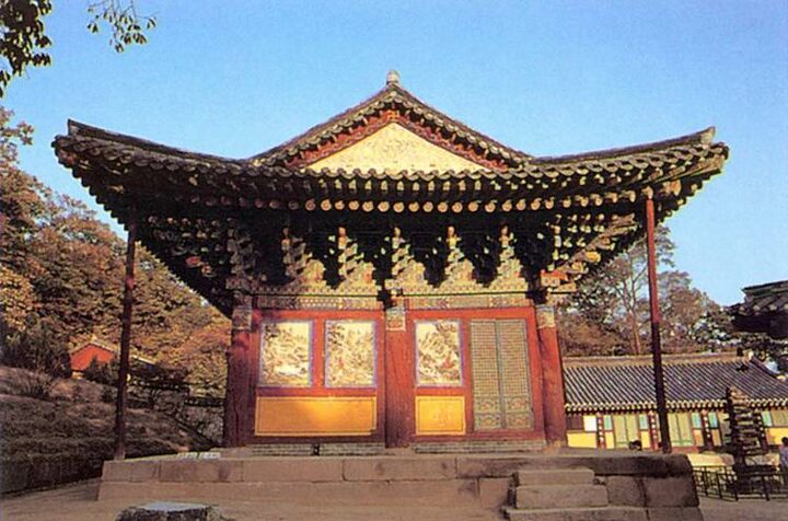 극락보전측면