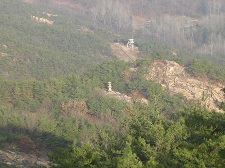 구리 아차산3층석탑 전경