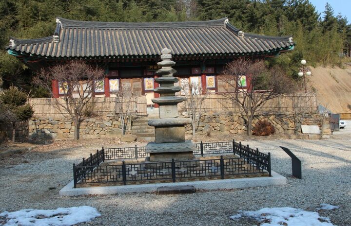 등명사지 오층석탑 전경