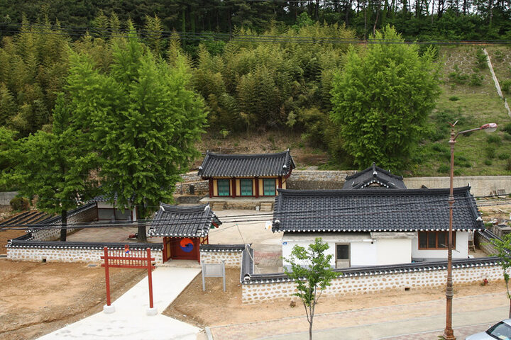 용산서원 전경