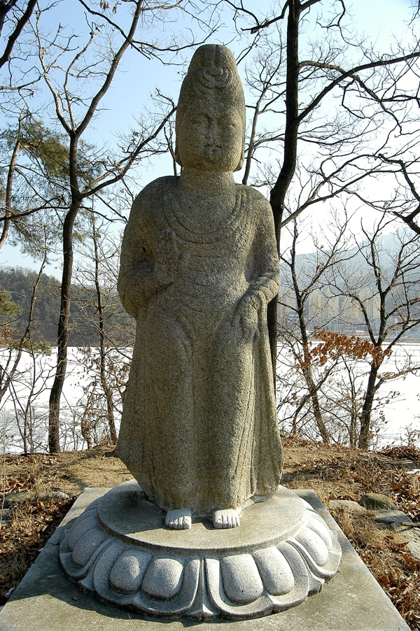 원주 매지리 석조보살입상