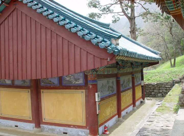속초 신흥사 명부전