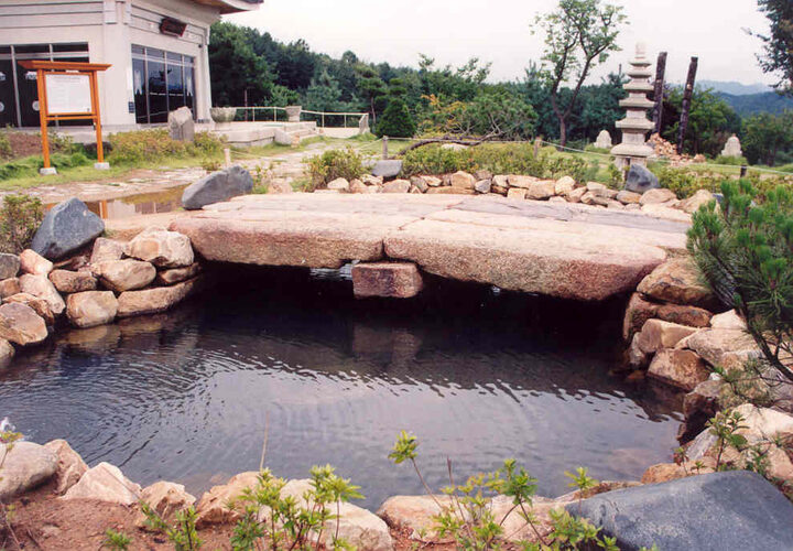 청원 문산리 돌다리