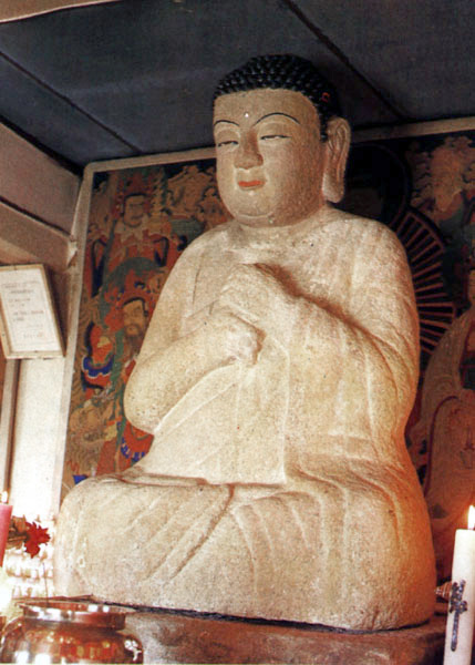 금성산석불좌상