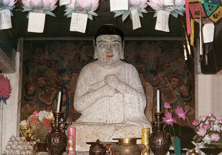 금성산석불좌상