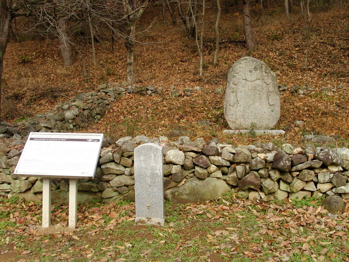 예산상항리석불